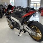Aprilia - RSV4 - // Akrapovic / Öhlins / Rizoma / Shifteri / Juuri saapunut // - Moottoripyörä