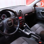 Audi - A3 - Sportback Attraction S line Business Plus 1,4 TFSI 92kW S tronic // Vakionopeudensäädin / Ilmastointi / 2x renkaat // - Viistoperä
