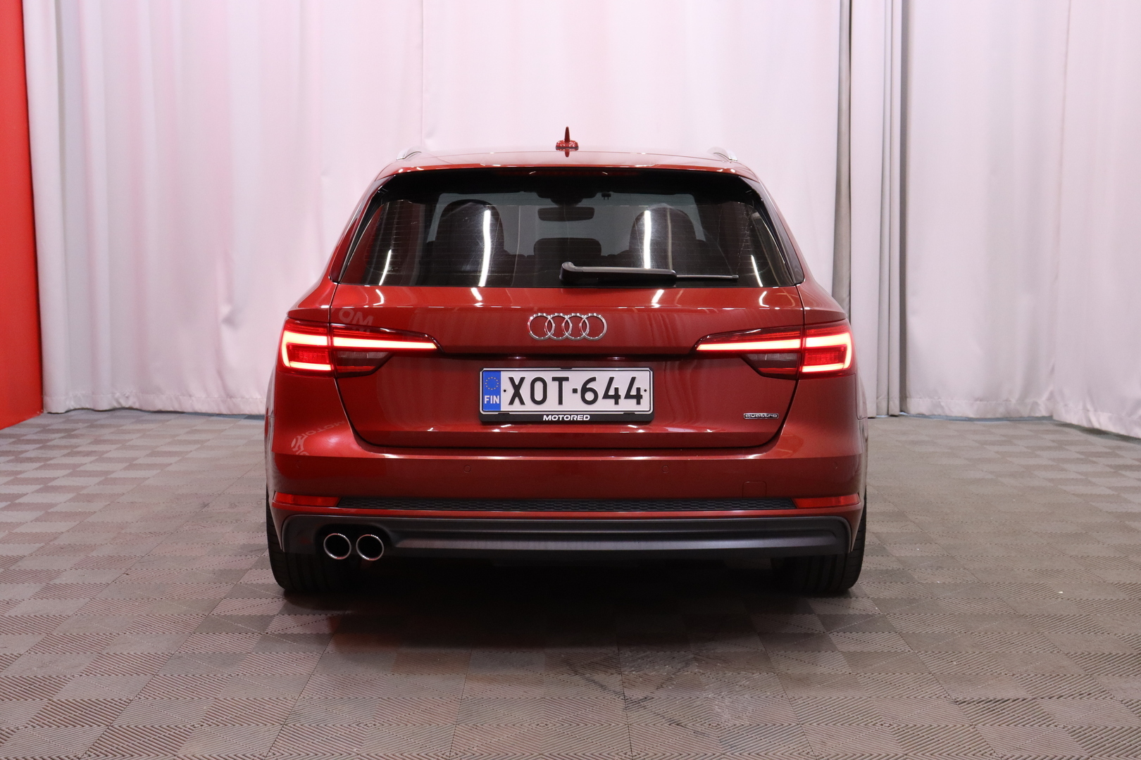 Audi - A4 - Avant Business Sport Comfort S line Edition 2,0 TDI 140 kW quattro S tronic // Suomi-auto / Webasto / Koukku // - Farmari