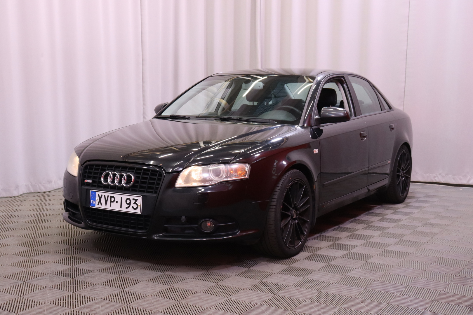 Audi - A4 - AUDI A4 Sedan (AA) 4ov 1980cm3 - Sedan