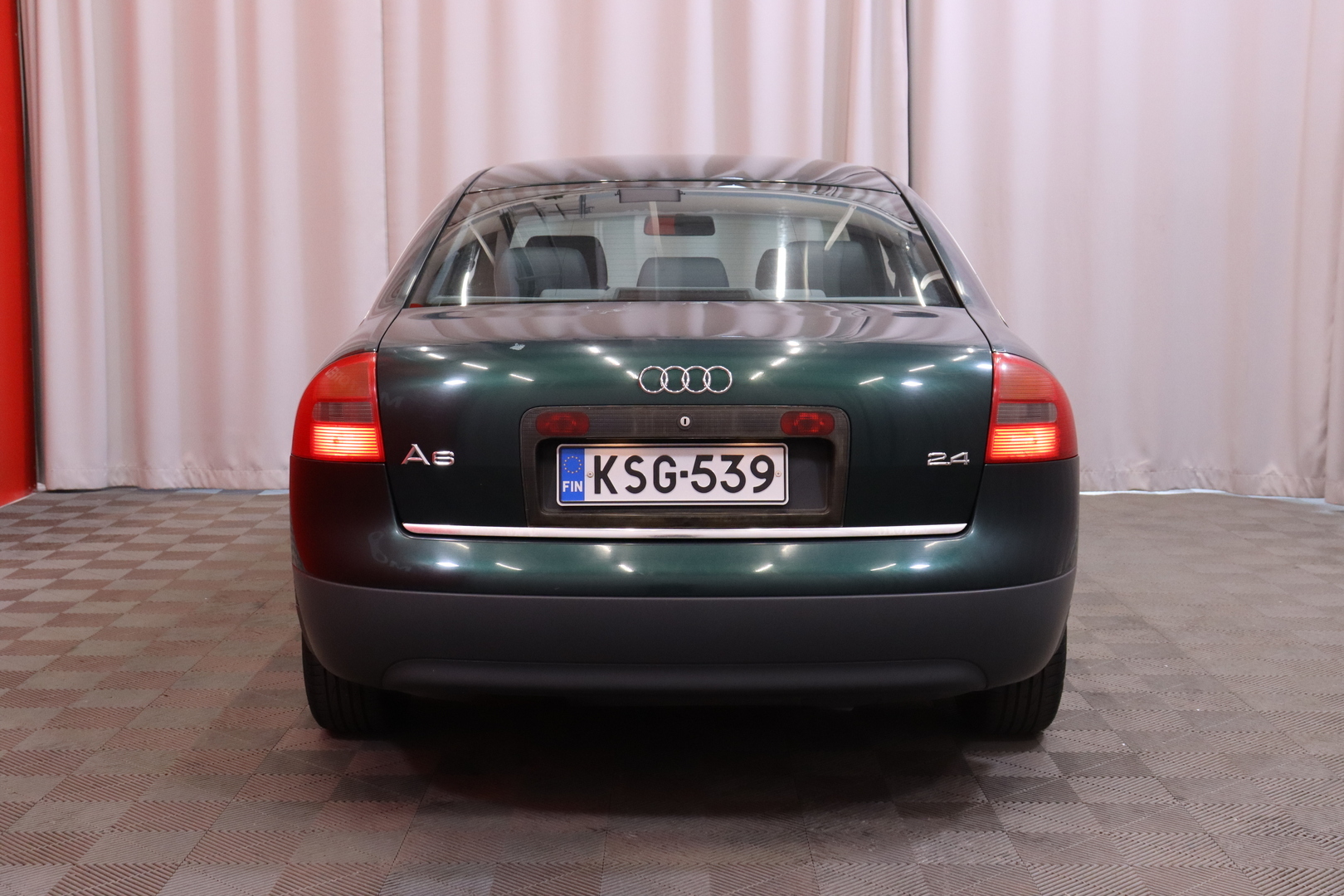 Audi - A6 - 4D SEDAN A6 2.4-4B/275 // MYYDÄÄN HUUTOKAUPAT.COM ! // - Sedan