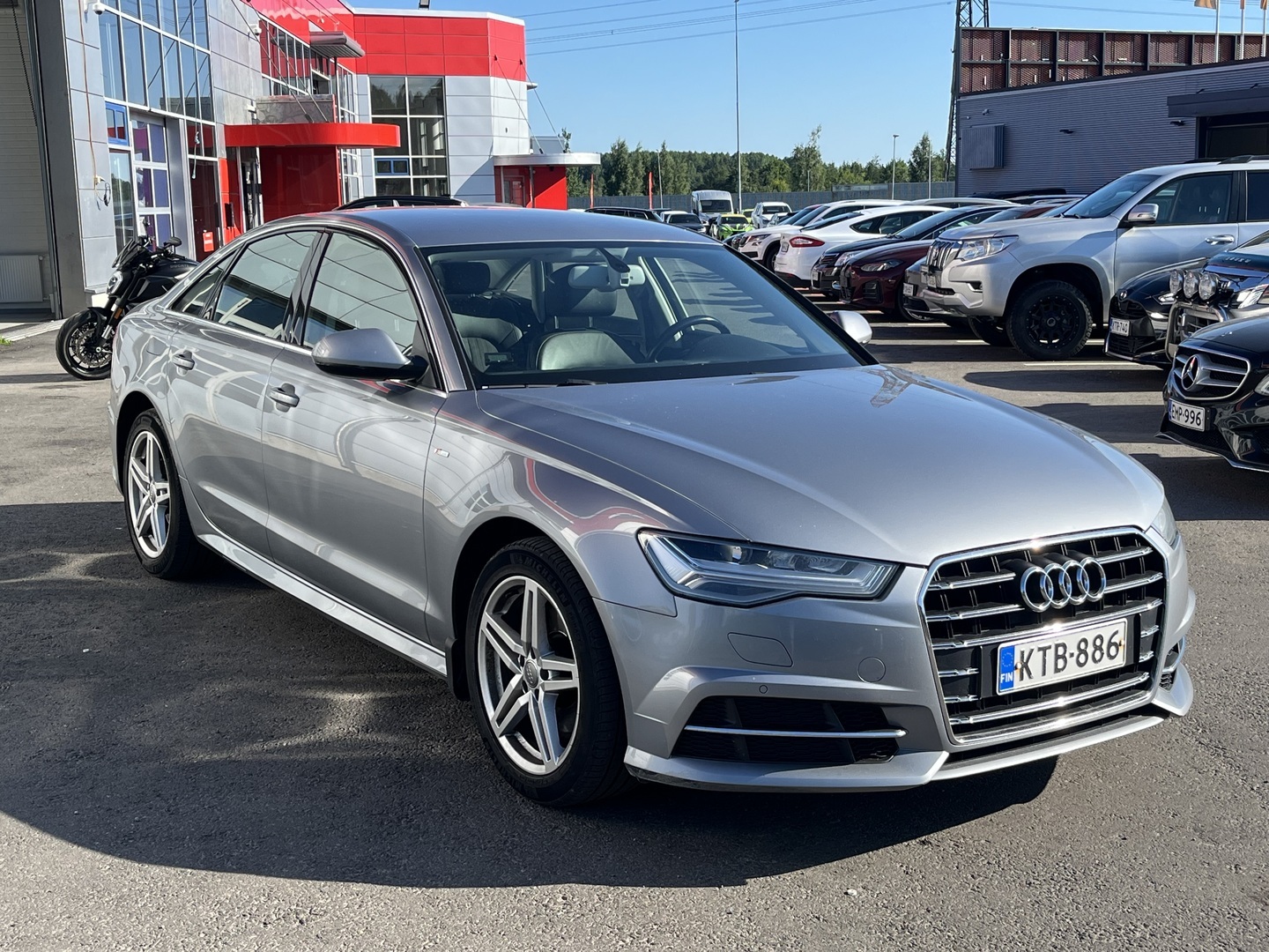 Audi - A6 - Sedan S line Business Sport 2,0 TDI 110 kW ultra S tronic / S-LINE / Webasto / Vetokoukku - Sedan
