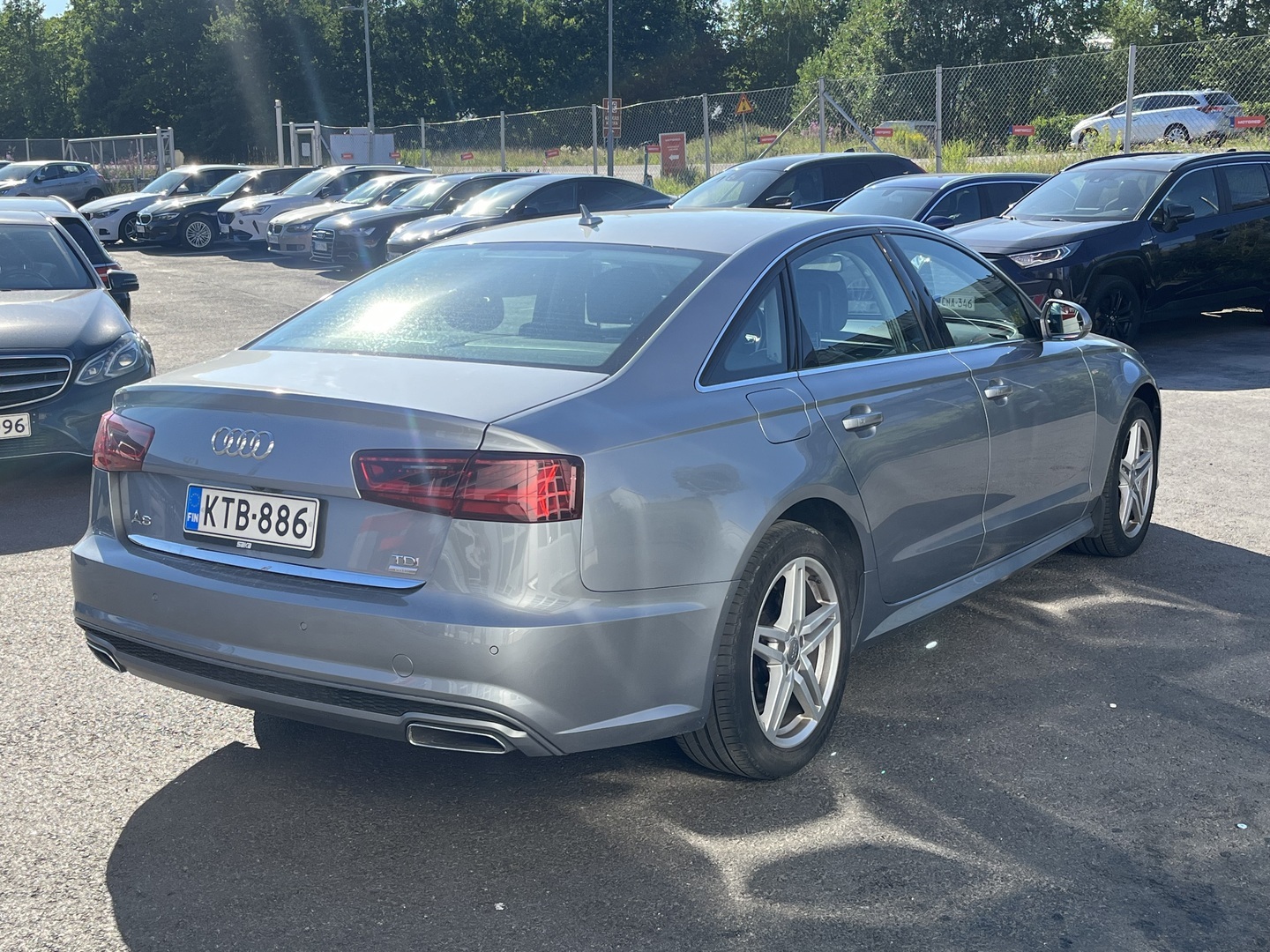 Audi - A6 - Sedan S line Business Sport 2,0 TDI 110 kW ultra S tronic / S-LINE / Webasto / Vetokoukku - Sedan