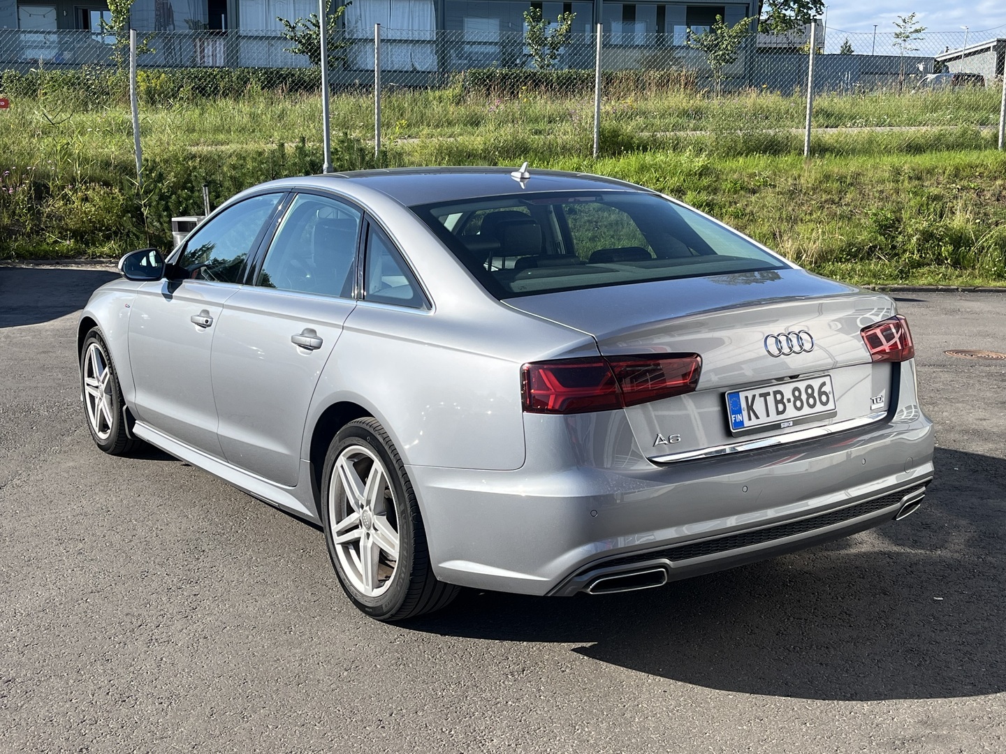 Audi - A6 - Sedan S line Business Sport 2,0 TDI 110 kW ultra S tronic / S-LINE / Webasto / Vetokoukku - Sedan