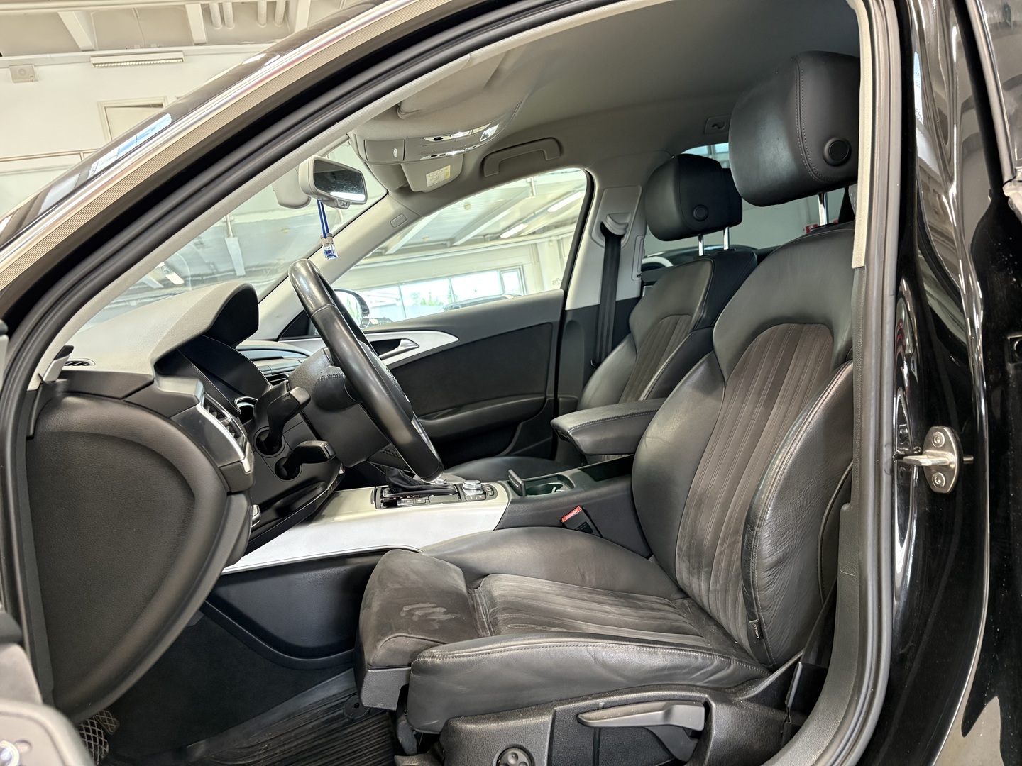Audi - A6 - Avant S line Business Sport 2,0 TDI 110 kW ultra S tronic S-Line **Juuri Tullut! / Suomi-auto / Webasto / Kamera / Koukku** - Farmari