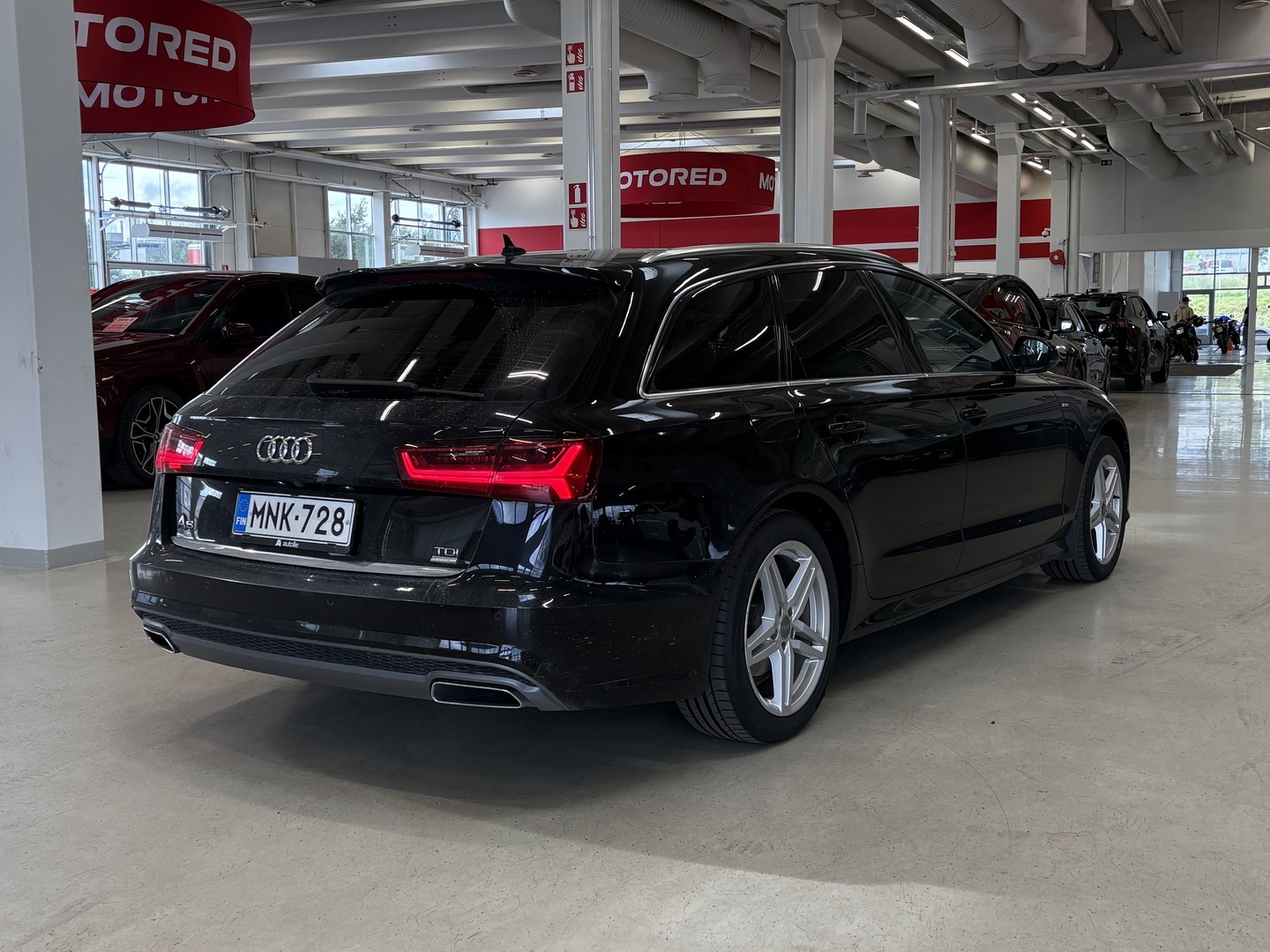 Audi - A6 - Avant S line Business Sport 2,0 TDI 110 kW ultra S tronic S-Line **Juuri Tullut! / Suomi-auto / Webasto / Kamera / Koukku** - Farmari