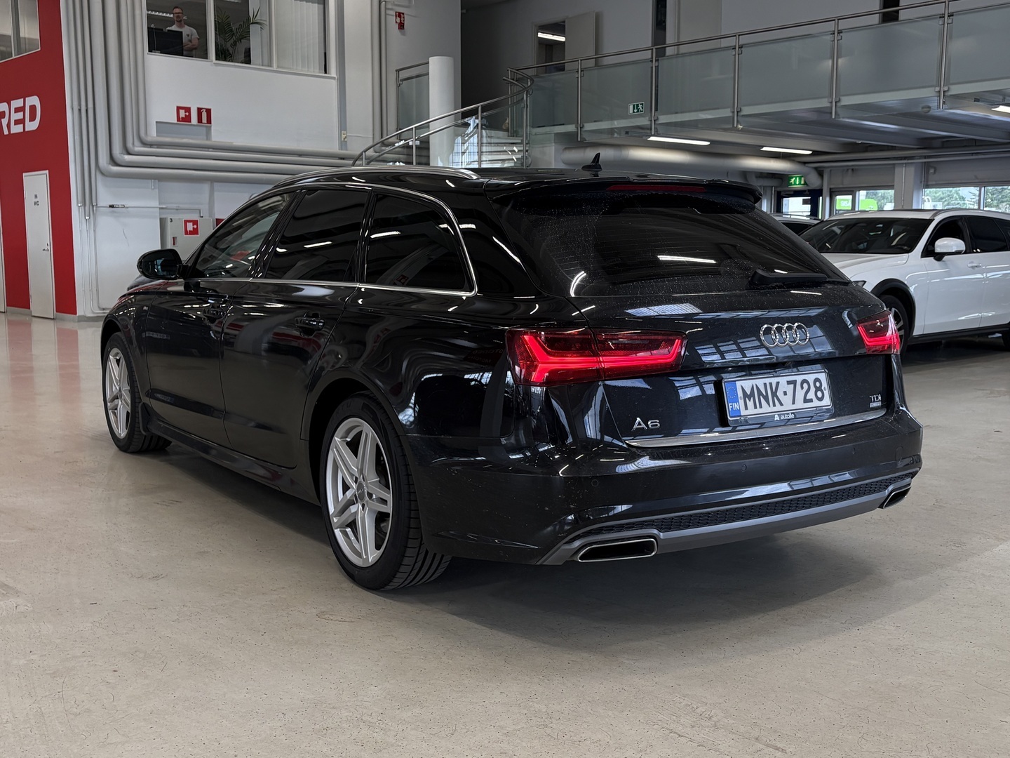 Audi - A6 - Avant S line Business Sport 2,0 TDI 110 kW ultra S tronic S-Line **Juuri Tullut! / Suomi-auto / Webasto / Kamera / Koukku** - Farmari