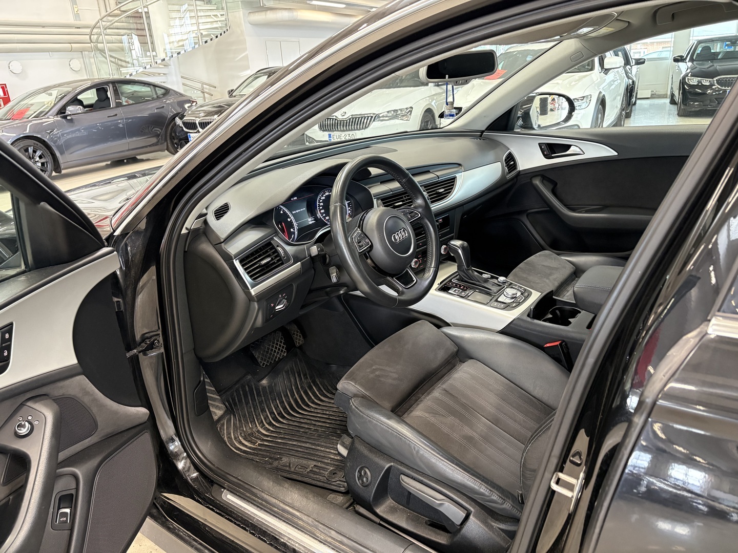Audi - A6 - Avant S line Business Sport 2,0 TDI 110 kW ultra S tronic S-Line **Juuri Tullut! / Suomi-auto / Webasto / Kamera / Koukku** - Farmari
