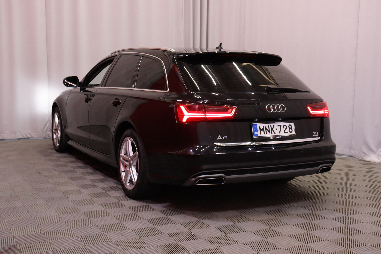 Audi - A6 - Avant S line Business Sport 2,0 TDI 110 kW ultra S tronic S-Line **Juuri Tullut! / Suomi-auto / Webasto / Kamera / Koukku** - Farmari
