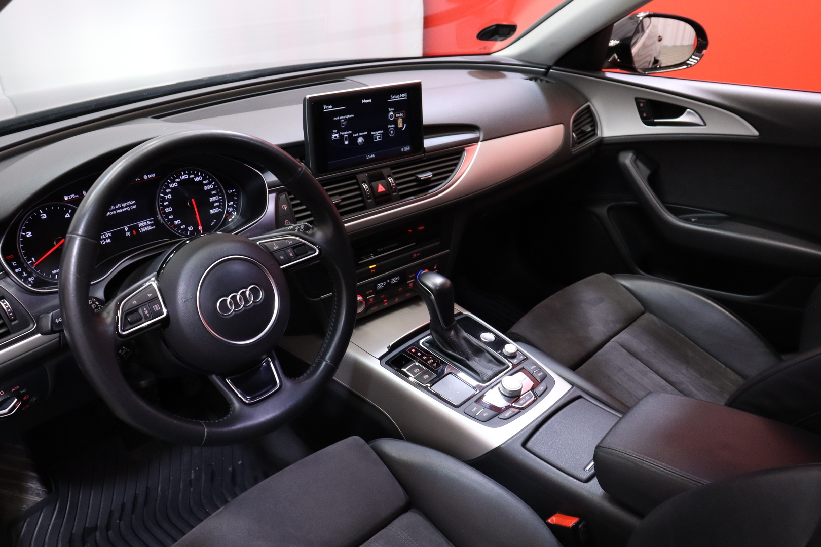 Audi - A6 - Avant S line Business Sport 2,0 TDI 110 kW ultra S tronic S-Line **Juuri Tullut! / Suomi-auto / Webasto / Kamera / Koukku** - Farmari