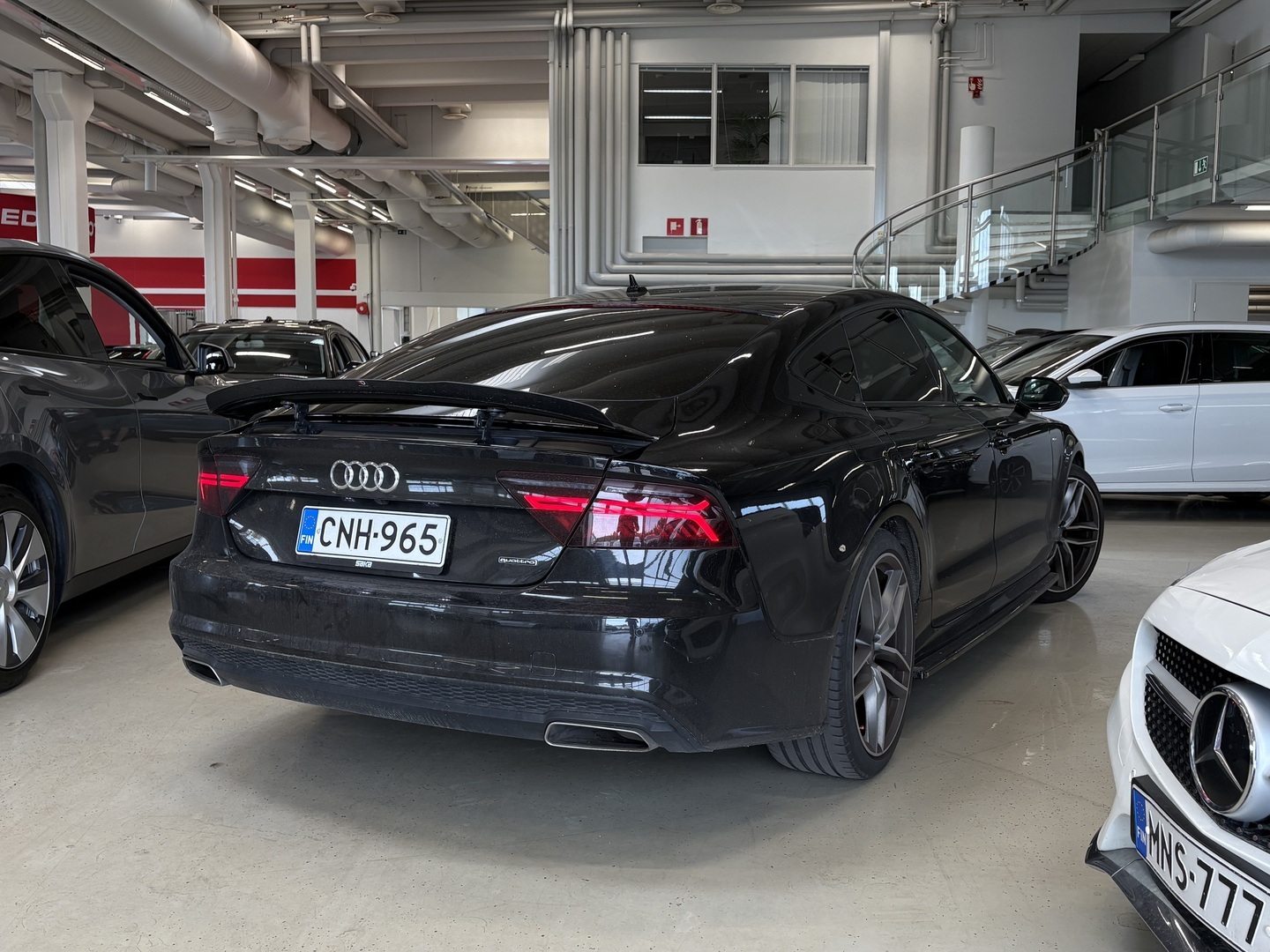 Audi - A7 - V6 BiTurbo 235kW S-line **Ilma-alusta / MMI Plus / HUD / Adapt. vakkari / Matrix LED / Keyless / Lisälämmitin** - Viistoperä