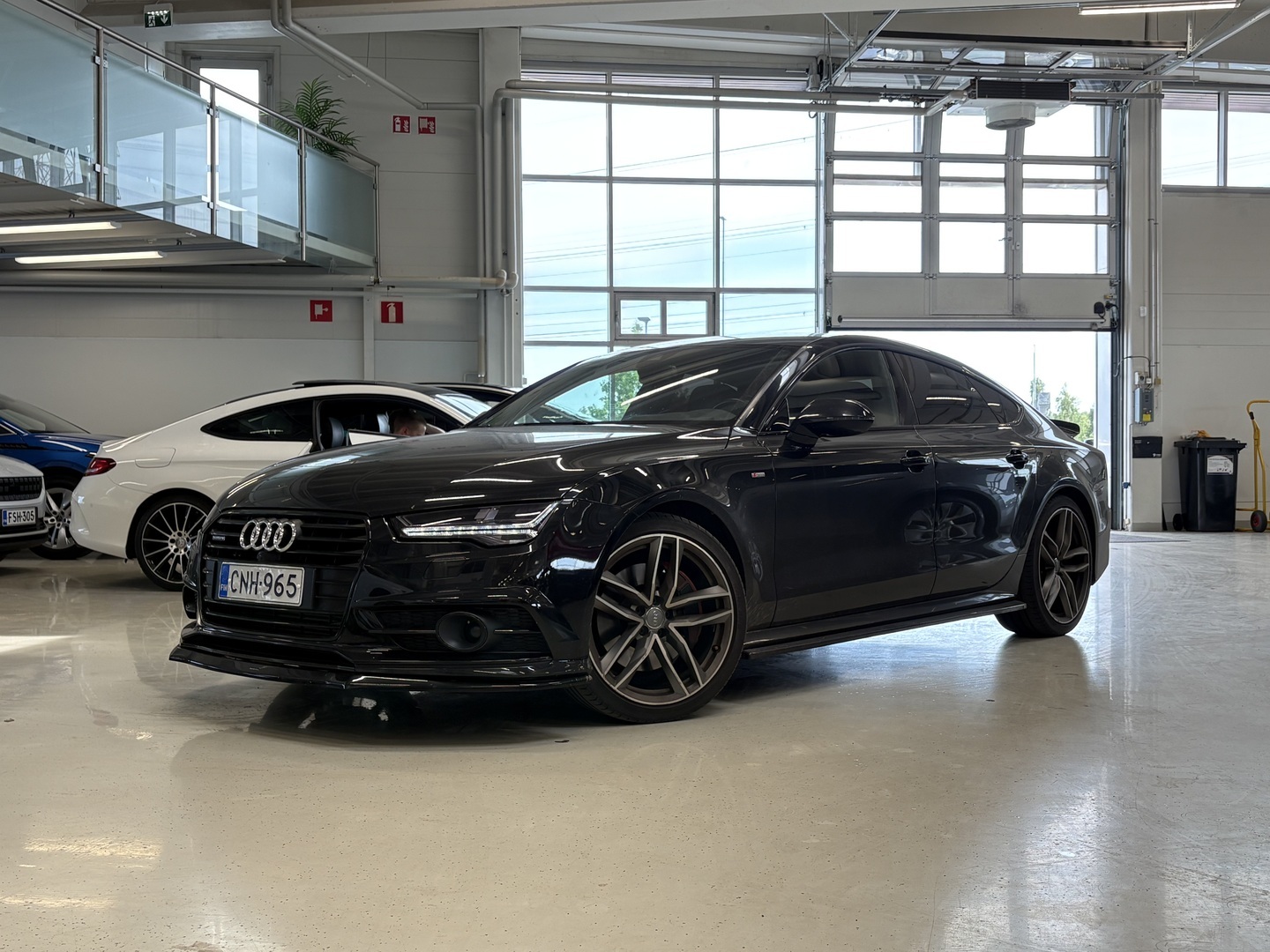 Audi - A7 - V6 BiTurbo 235kW S-line **Ilma-alusta / MMI Plus / HUD / Adapt. vakkari / Matrix LED / Keyless / Lisälämmitin** - Viistoperä