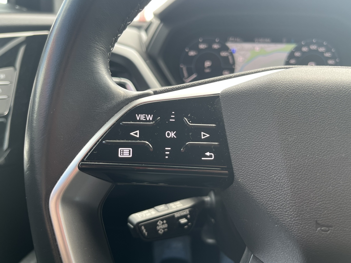 Audi - Q4 e-tron - 50 quattro // Matrix LED / Sonos Audio / ACC / Muistipenkki / Kamera / Sporttipenkit // - Farmari