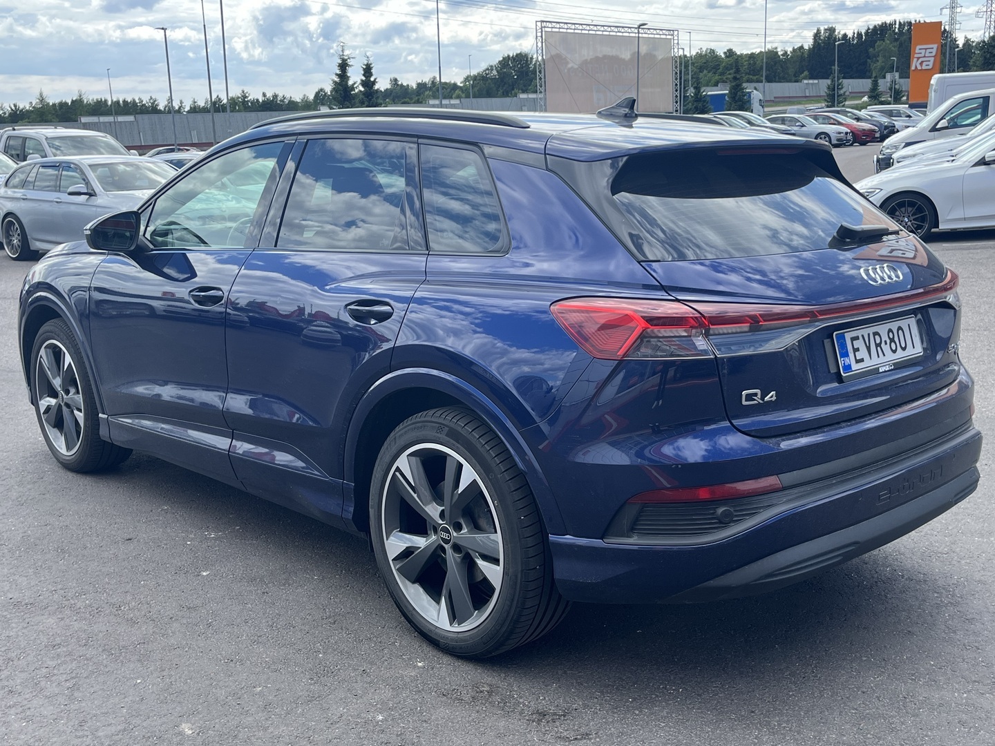 Audi - Q4 e-tron - 50 quattro // Matrix LED / Sonos Audio / ACC / Muistipenkki / Kamera / Sporttipenkit // - Farmari