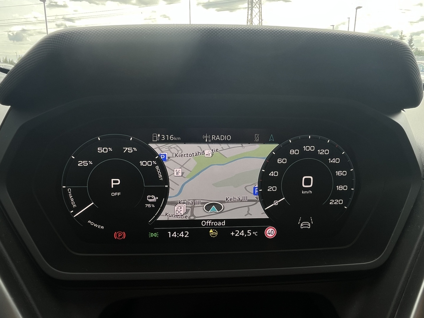 Audi - Q4 e-tron - 50 quattro // Matrix LED / Sonos Audio / ACC / Muistipenkki / Kamera / Sporttipenkit // - Farmari