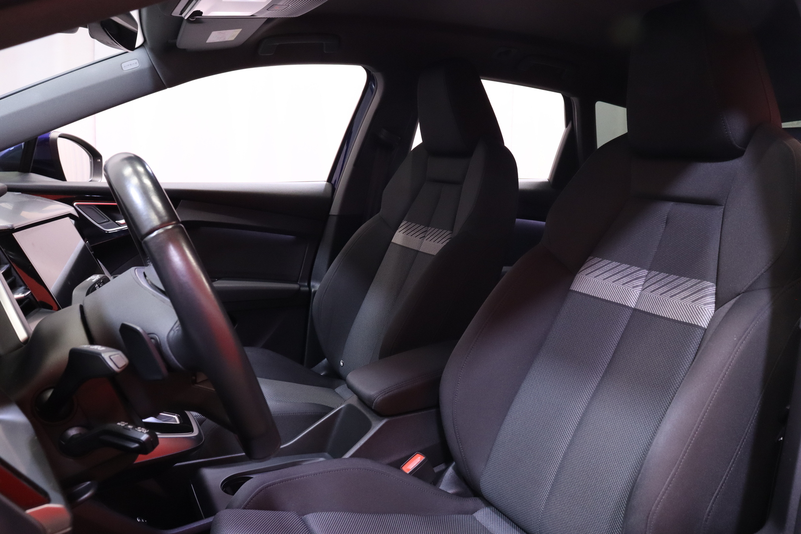 Audi - Q4 e-tron - 50 quattro // Matrix LED / Sonos Audio / ACC / Muistipenkki / Kamera / Sporttipenkit // - Farmari