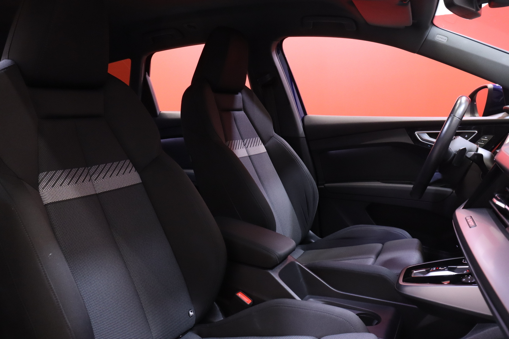 Audi - Q4 e-tron - 50 quattro // Matrix LED / Sonos Audio / ACC / Muistipenkki / Kamera / Sporttipenkit // - Farmari