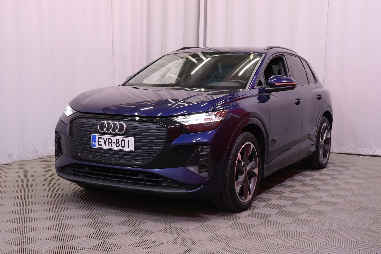 Audi - Q4 e-tron - 50 quattro // Matrix LED / Sonos Audio / ACC / Muistipenkki / Kamera / Sporttipenkit // - Farmari
