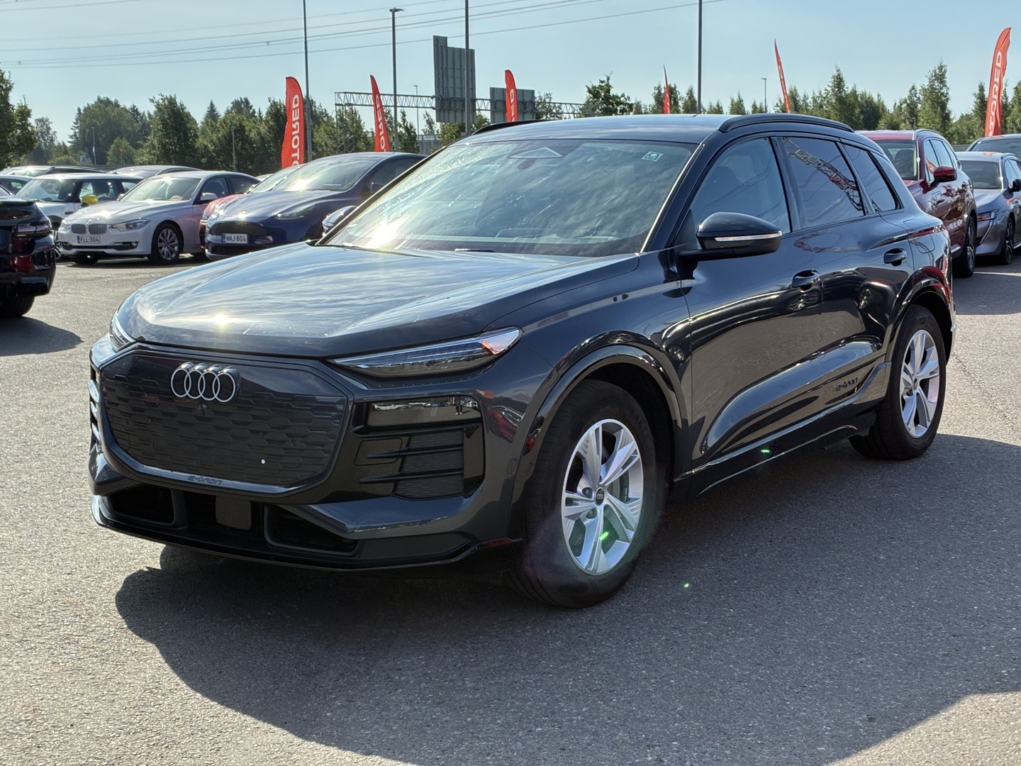 Audi - Q6 e-tron - quattro - Maastoauto