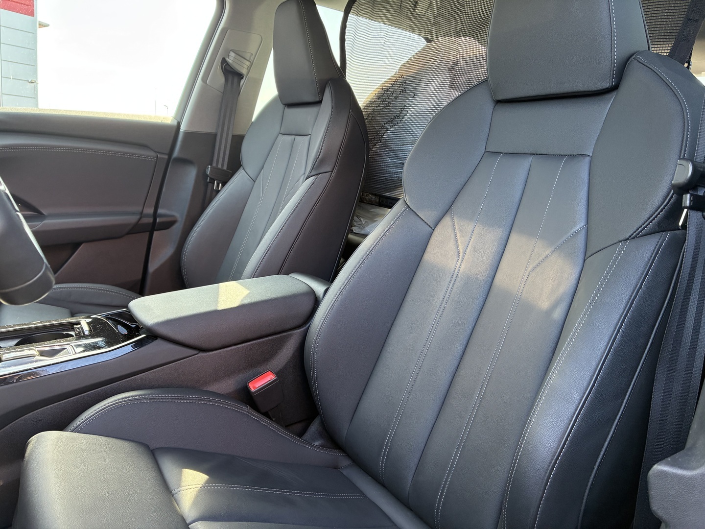 Audi - Q6 e-tron - quattro - Maastoauto