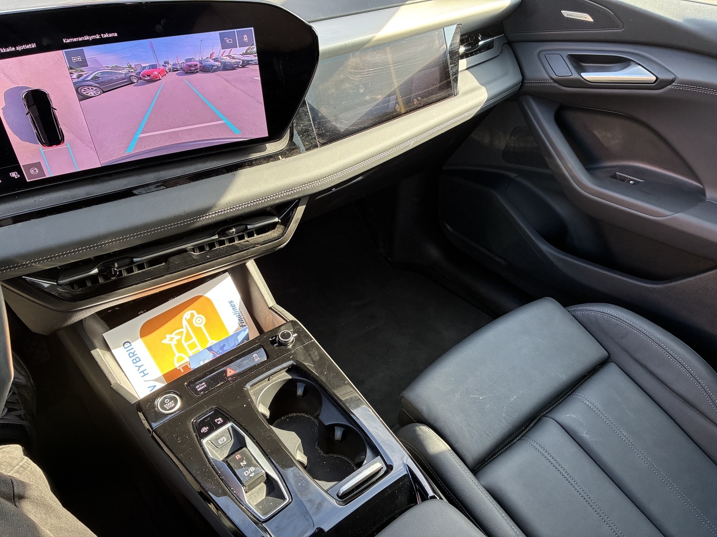 Audi - Q6 e-tron - quattro - Maastoauto
