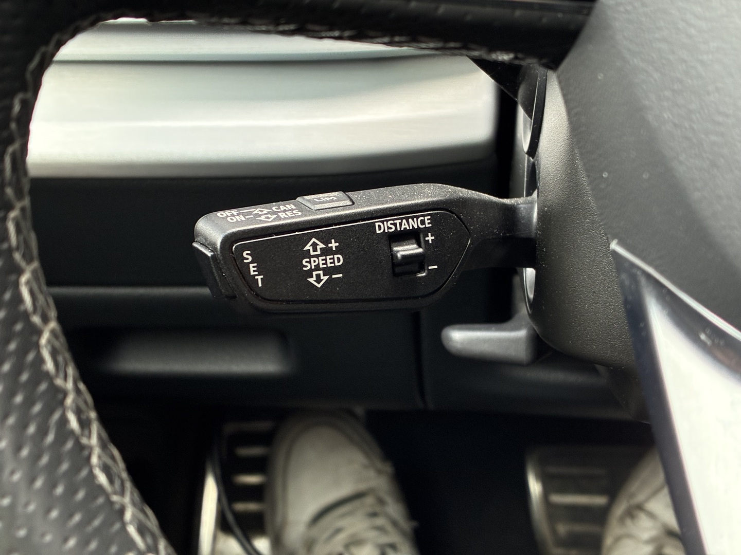Audi - Q8 - 60 TFSI e 340 kW quattro tiptronic S Line - Maastoauto