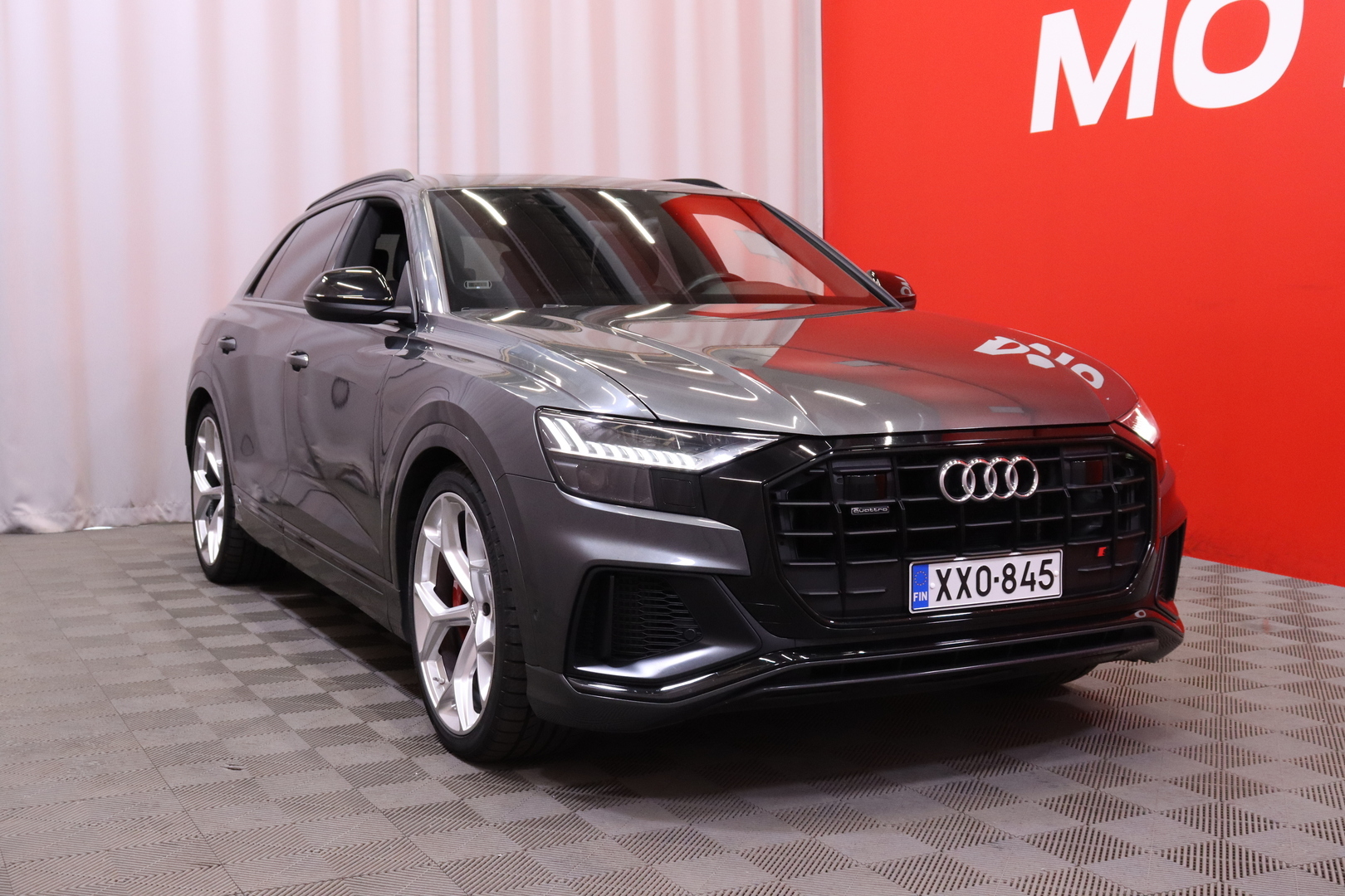Audi - Q8 - 60 TFSI e 340 kW quattro tiptronic S Line - Maastoauto