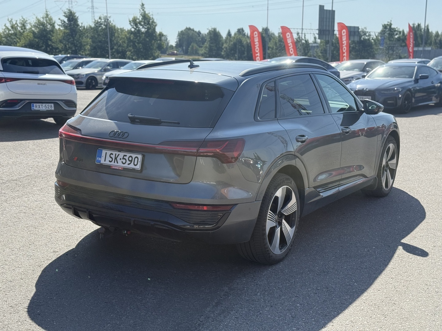Audi - Q8 e-tron - SUV 50 Land of quattro S Line - Maastoauto