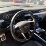 Audi - Q8 e-tron - SUV 50 Land of quattro S Line - Maastoauto