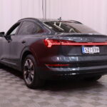 Audi - e-tron - Sportback 55 // 360°, Nahkapenkit, Bluetooth / Ambient / Panorama // - Maastoauto