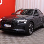 Audi - e-tron - Sportback 55 // 360°, Nahkapenkit, Bluetooth / Ambient / Panorama // - Maastoauto