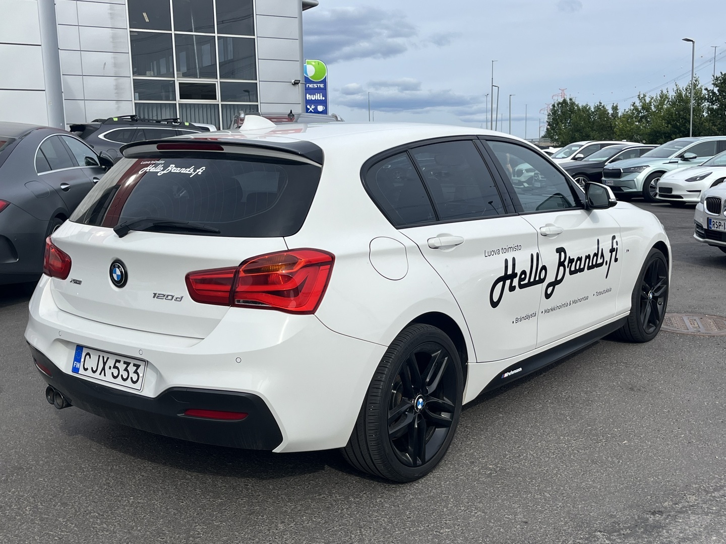 BMW - 120 - F20 LCI Hatchback 120d xDrive Business M Sport / Suomi-auto / LED / Webasto / H&K / CarPlay / Comfort access - Viistoperä