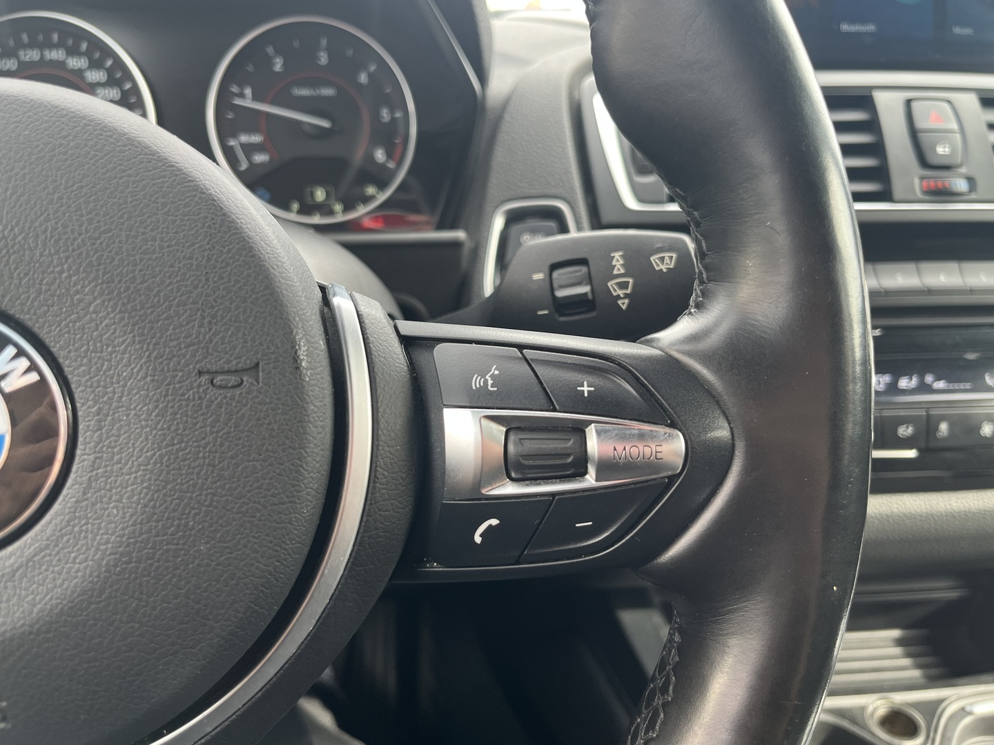 BMW - 120 - F20 LCI Hatchback 120d xDrive Business M Sport / Suomi-auto / LED / Webasto / H&K / CarPlay / Comfort access - Viistoperä