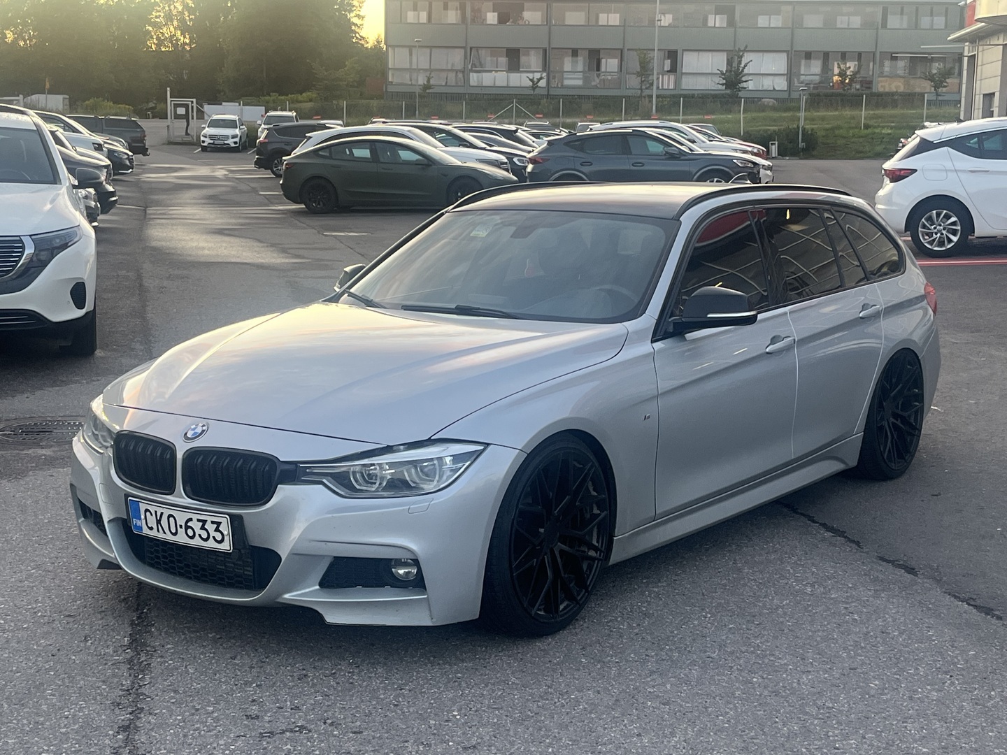 BMW - 320 - F31 Touring 320d A xDrive Business M Sport Edition - Farmari
