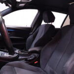 BMW - 320 - F31 Touring 320d A xDrive Business M Sport Edition // Suomi-auto / Vetokoukku / Sporttipenkit / Vakkari / Navi // - Farmari