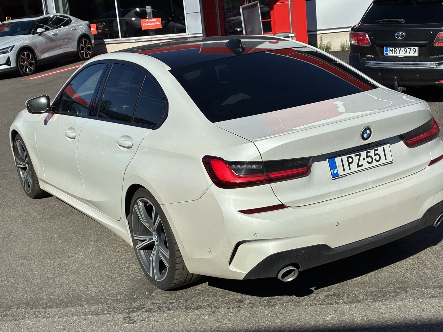 BMW - 320 - G20 Sedan 320d A xDrive Business M Sport - Sedan