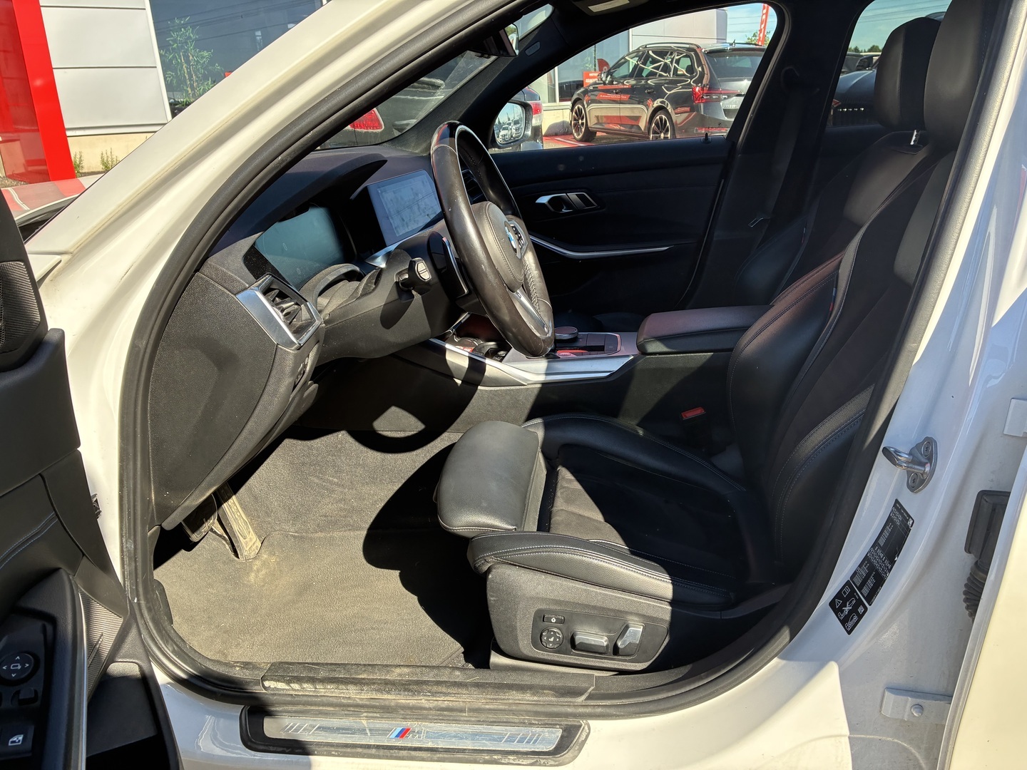BMW - 320 - G20 Sedan 320d A xDrive Business M Sport - Sedan