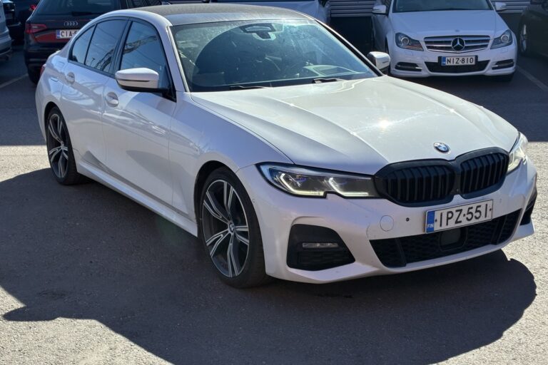 BMW - 320 - G20 Sedan 320d A xDrive Business M Sport - Sedan