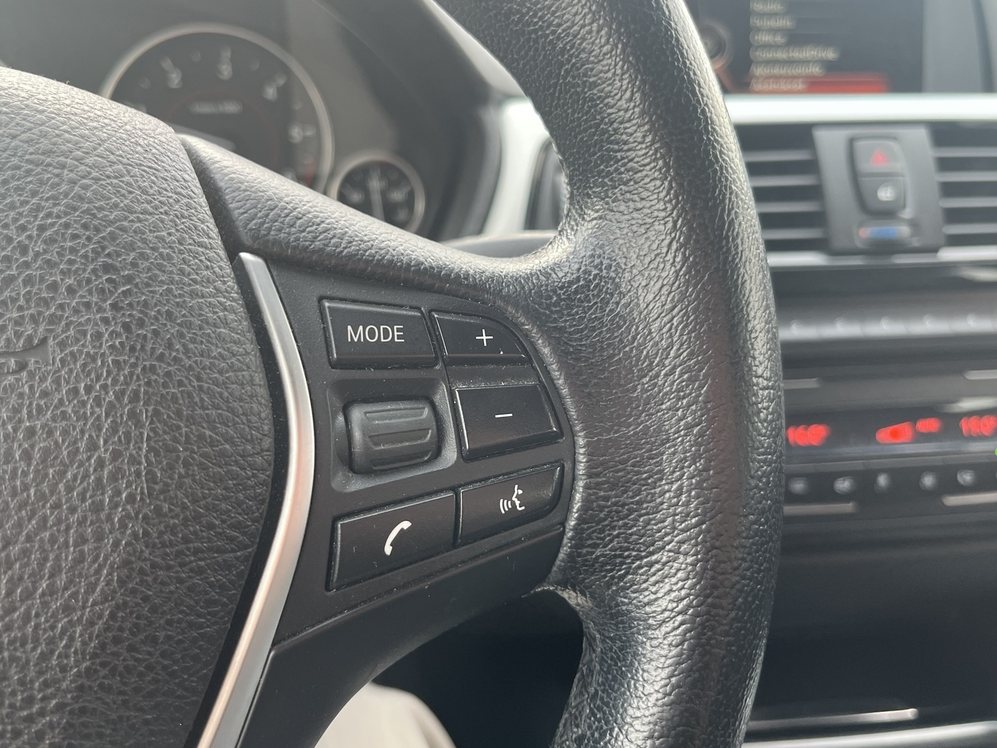 BMW - 320 - 320d TwinPower Turbo xDrive F31 Touring - Farmari