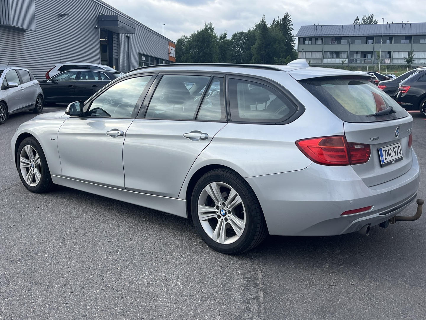 BMW - 320 - 320d TwinPower Turbo xDrive F31 Touring - Farmari