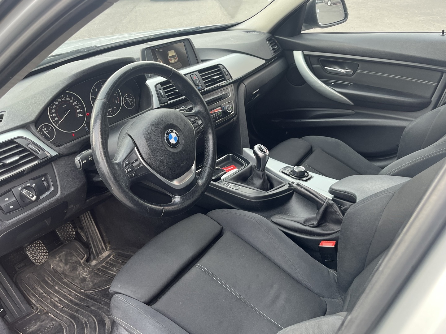 BMW - 320 - 320d TwinPower Turbo xDrive F31 Touring - Farmari