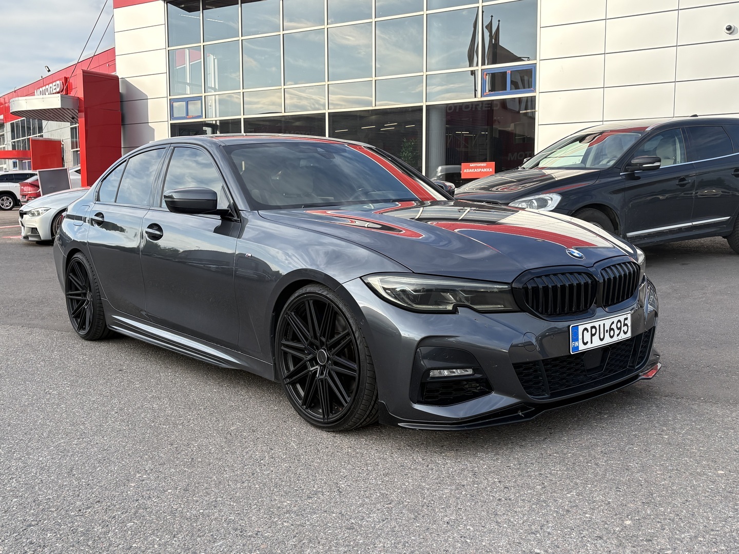 BMW - 330 - G20 Sedan 330i A xDrive Business M Sport - Sedan