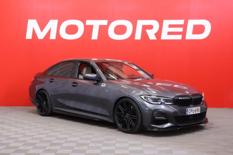 BMW - 330 - G20 Sedan 330i A xDrive Business M Sport - Sedan