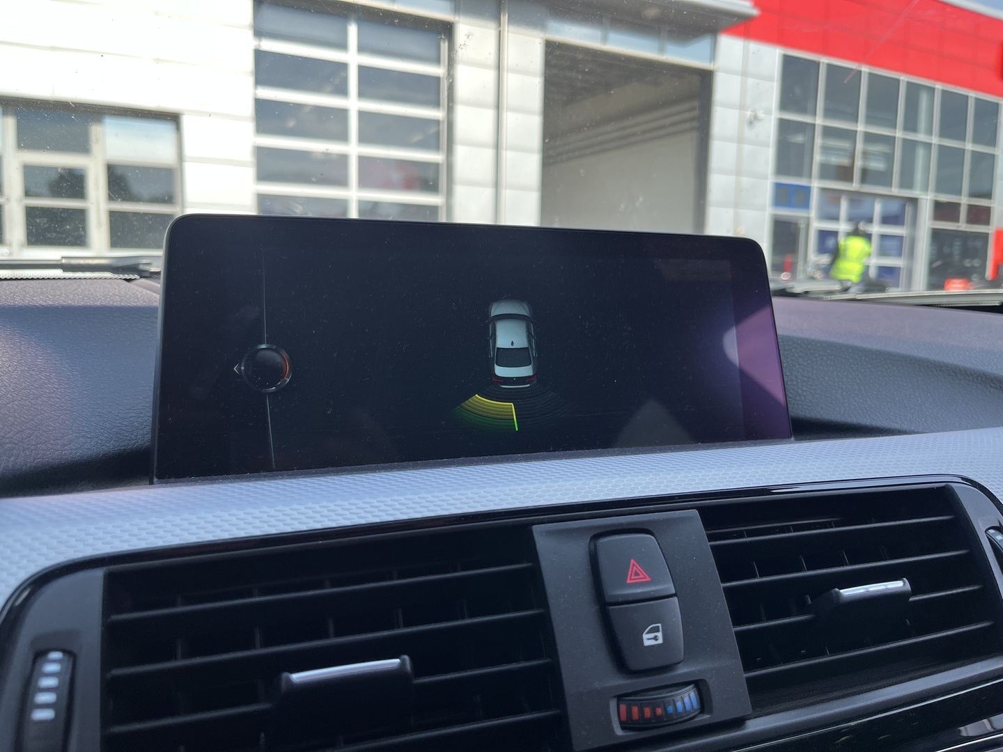 BMW - 330 - 330e iPerformance M-Sport - Sedan