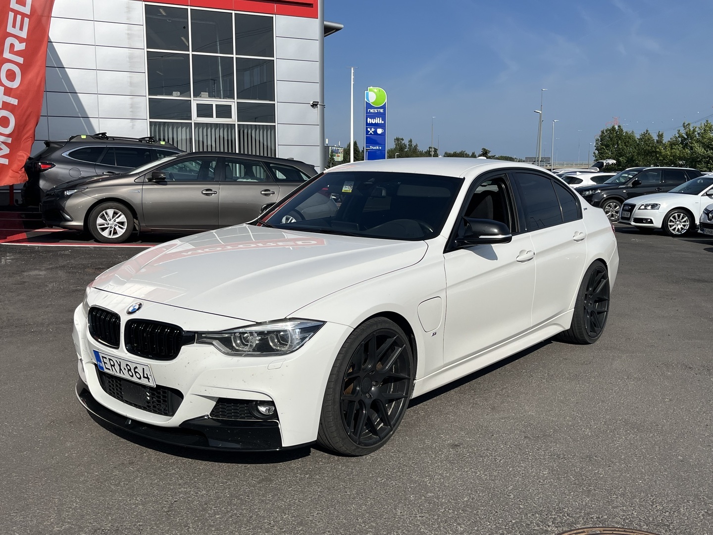 BMW - 330 - 330e iPerformance M-Sport - Sedan
