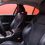 BMW - 330 - G20 Sedan 330e A Charged Edition Sport // Ambient / Lisälämmitin / Akustiikkalasit / Vakkari / CarPlay / LED // - Sedan