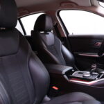 BMW - 330 - G20 Sedan 330e A Charged Edition Sport // Ambient / Lisälämmitin / Akustiikkalasit / Vakkari / CarPlay / LED // - Sedan