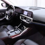 BMW - 330 - G20 Sedan 330e A Charged Edition Sport // Ambient / Lisälämmitin / Akustiikkalasit / Vakkari / CarPlay / LED // - Sedan