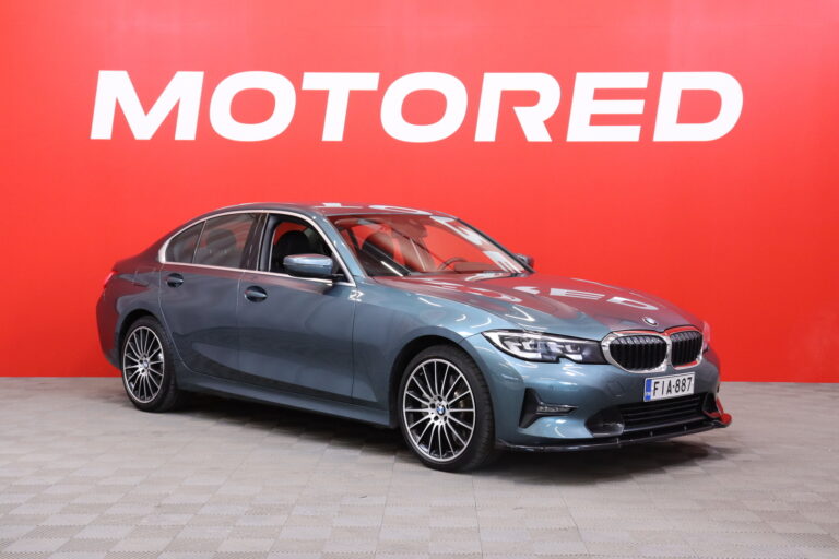 BMW - 330 - G20 Sedan 330e A Charged Edition Sport // Ambient / Lisälämmitin / Akustiikkalasit / Vakkari / CarPlay / LED // - Sedan