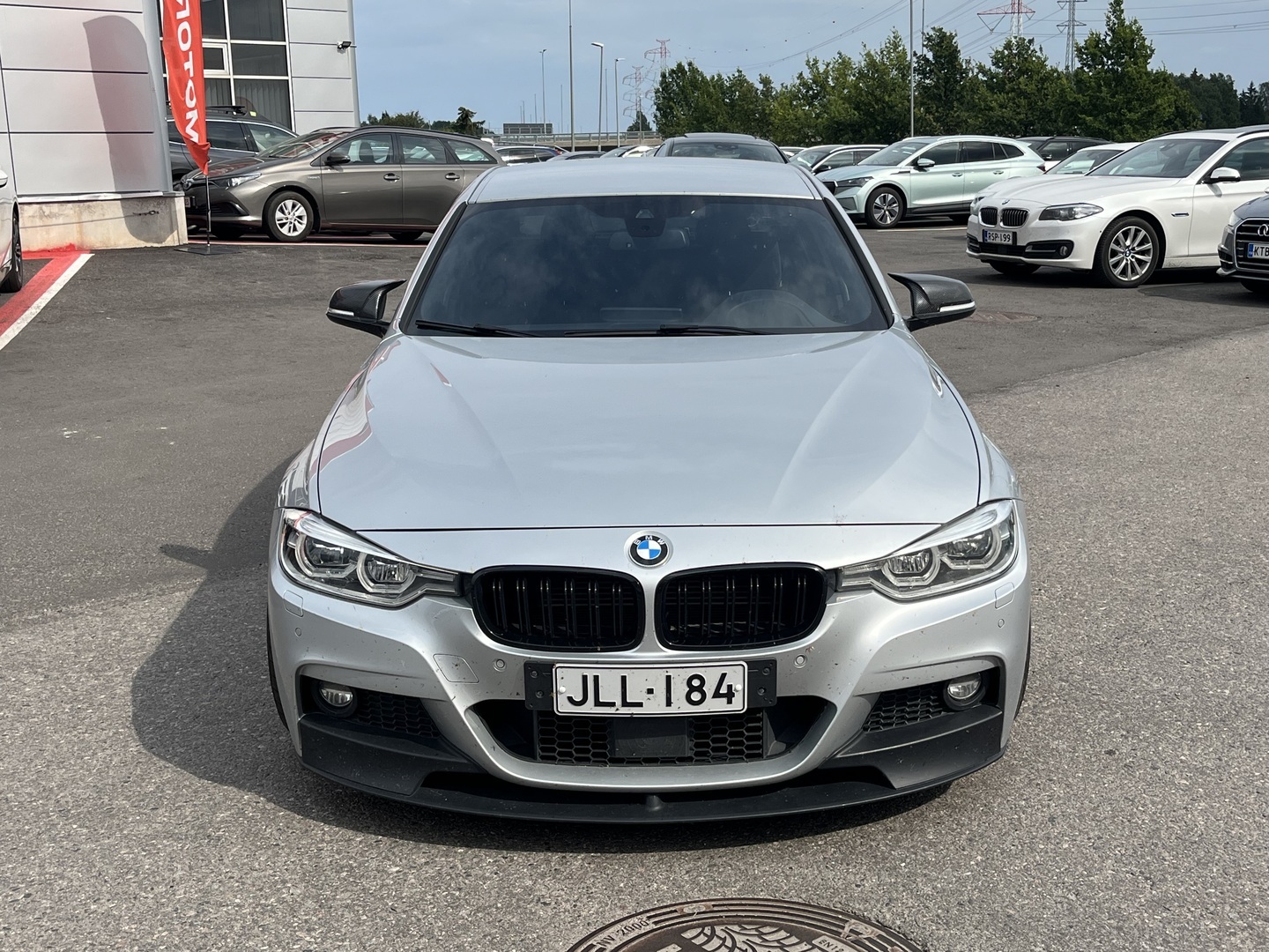BMW - 330 - F30 Sedan 330e A Business M Sport Edition - Sedan